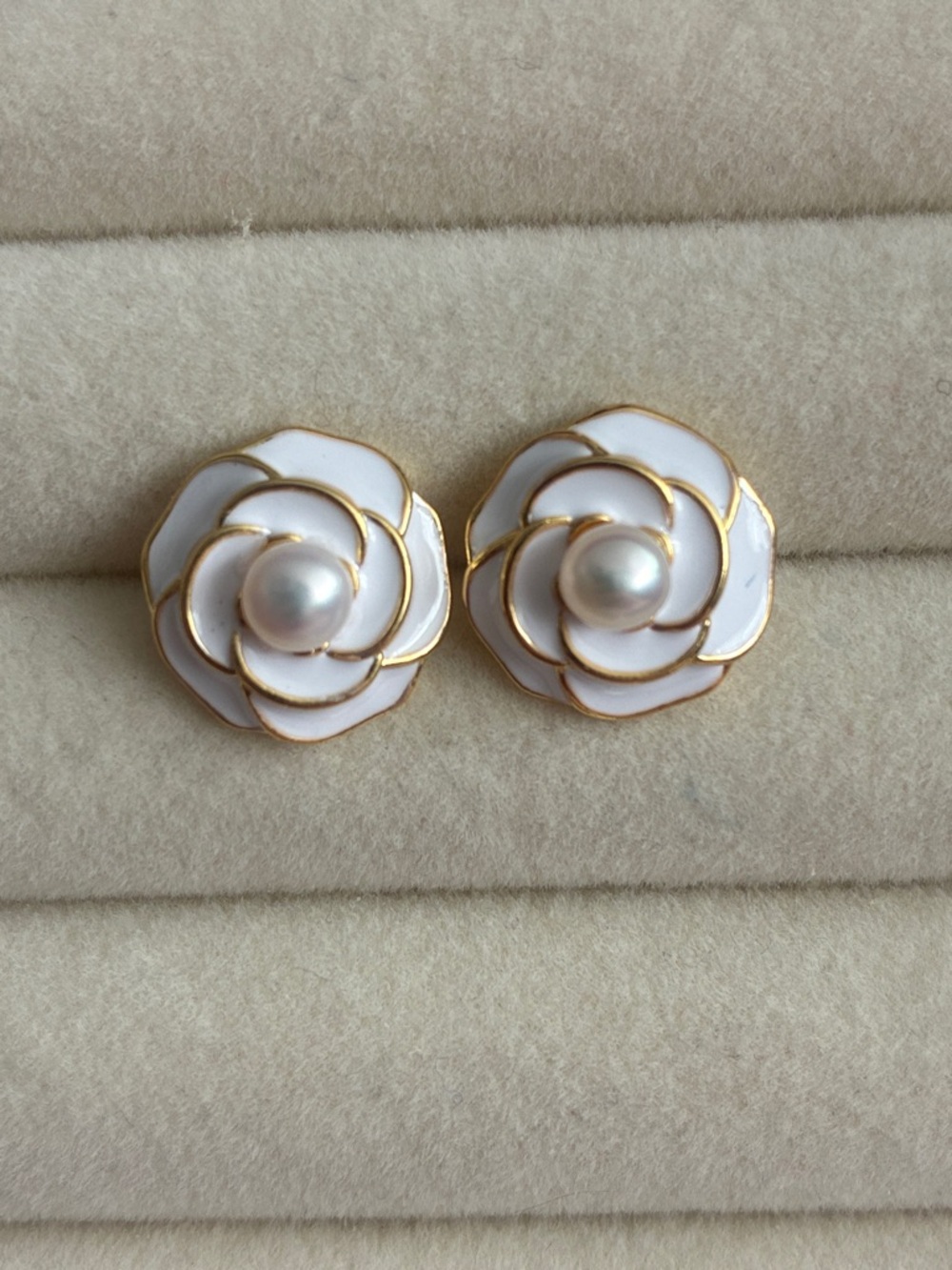 Elegant Gold Pearl Earrings